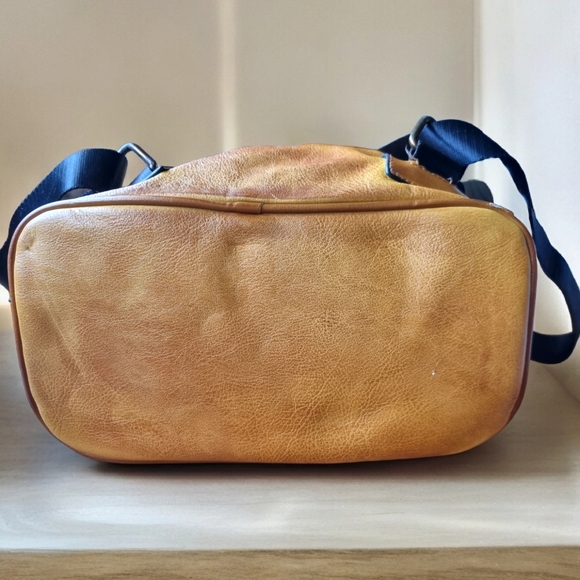 Woven Zippered Vintage Backpack With Cut-Outs - Picture 5 of 12